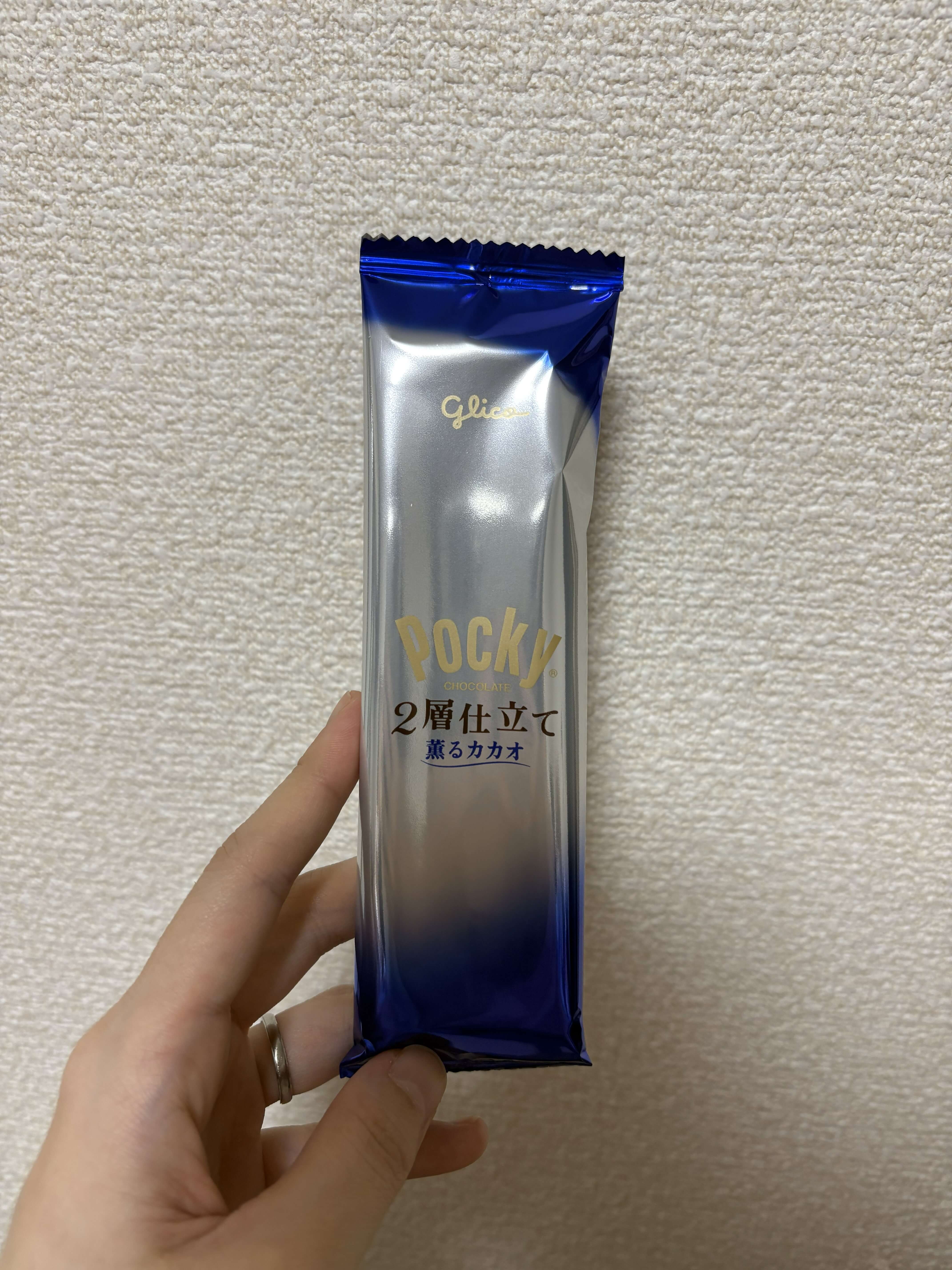 ポッキー 2層仕立て＜薫るカカオ＞の写真