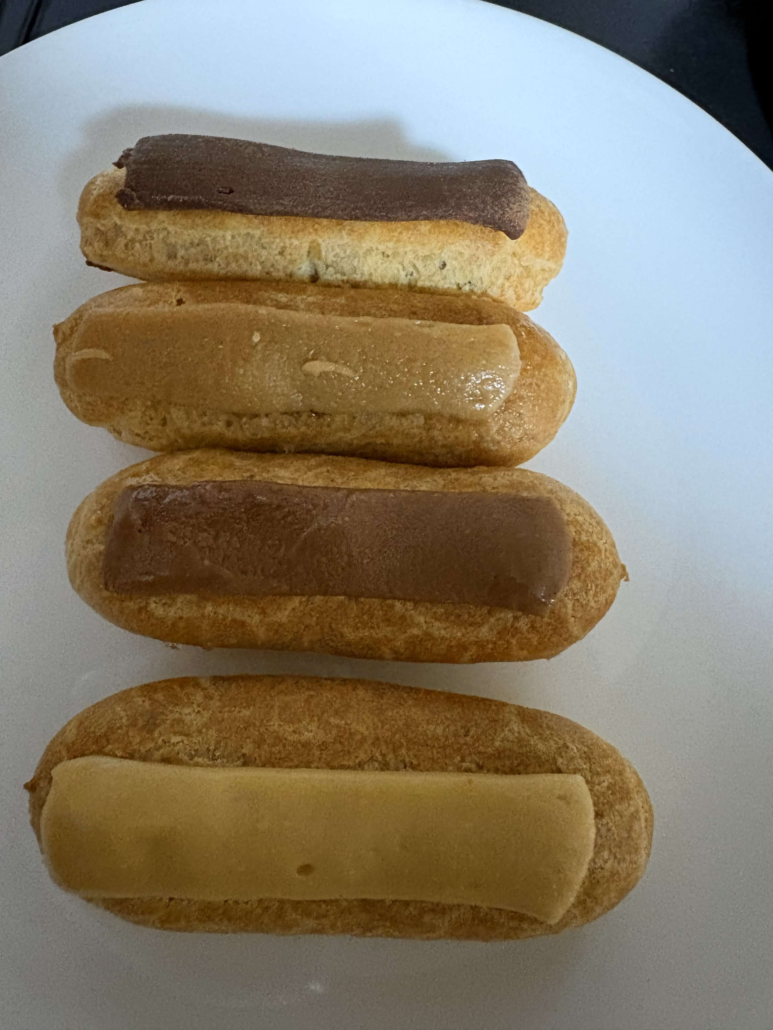 桂川イオンモール @FROZEN 購入品 ピカードの4種類のミニエクレア 冷凍