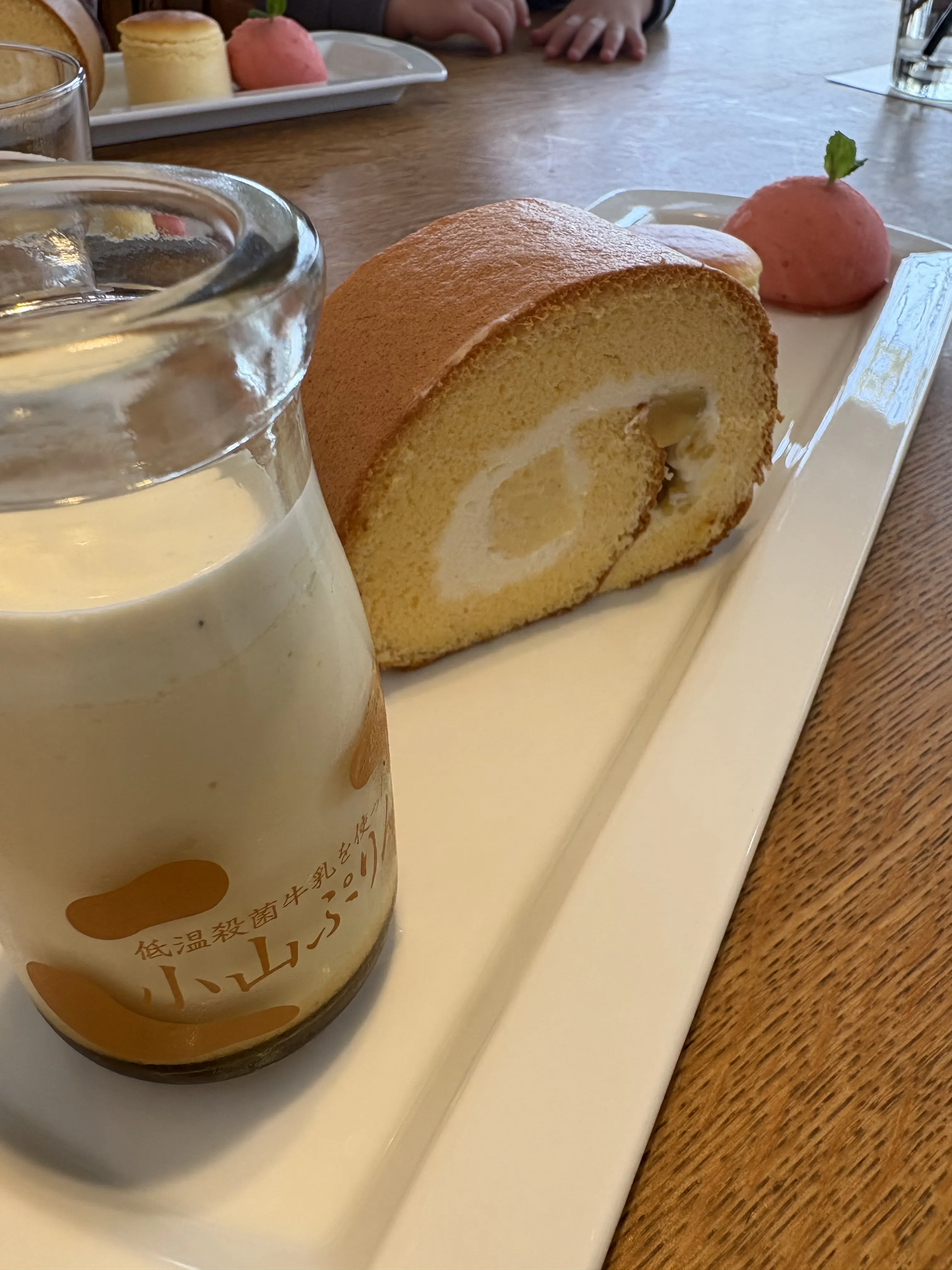 hanare 苺尽くしのショートケーキとスペシャリティプレート