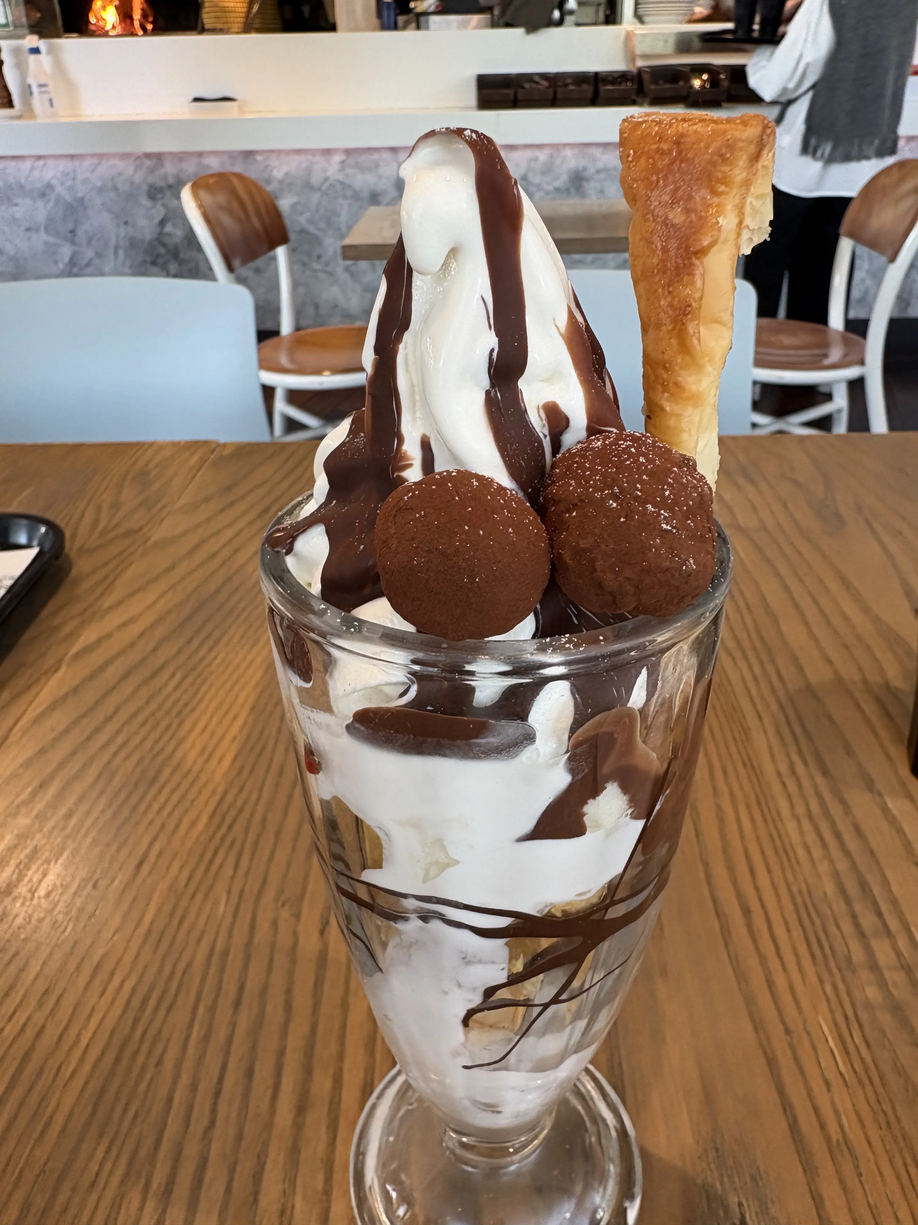 アマーク・ド・パラディICC チョコトリュフパフェ