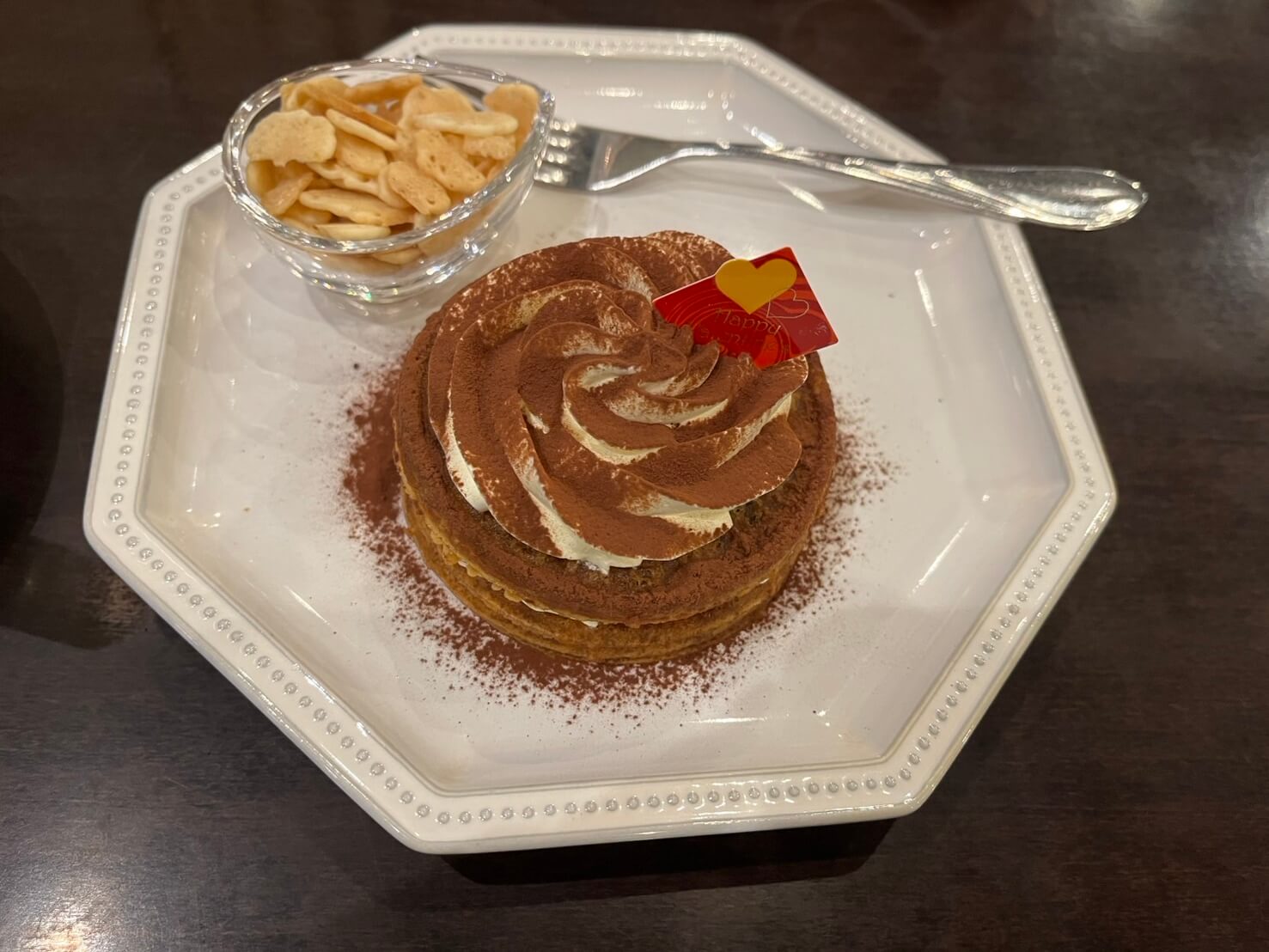 有馬温泉の三津森カフェの炭酸煎餅ティラミス