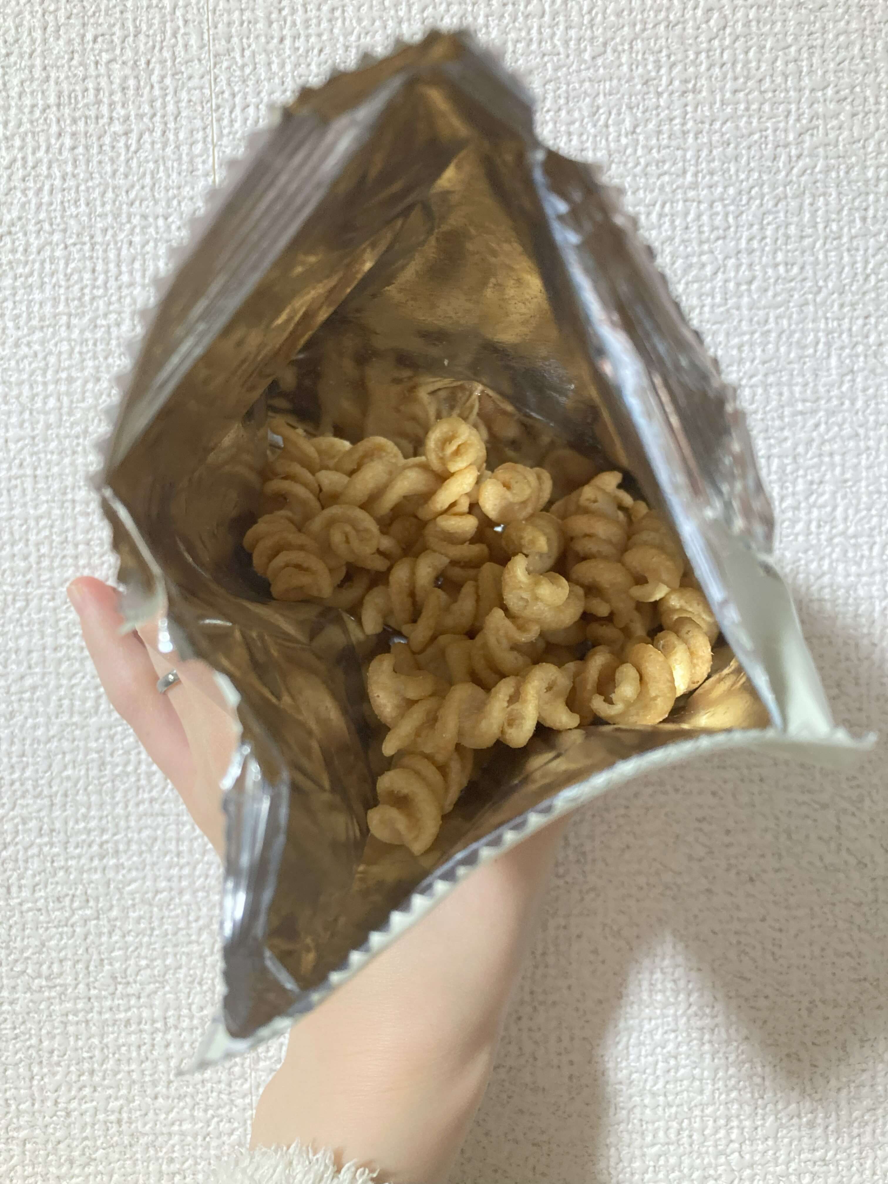 無印良品糖質10g以下のお菓子パスタスナックチーズ味