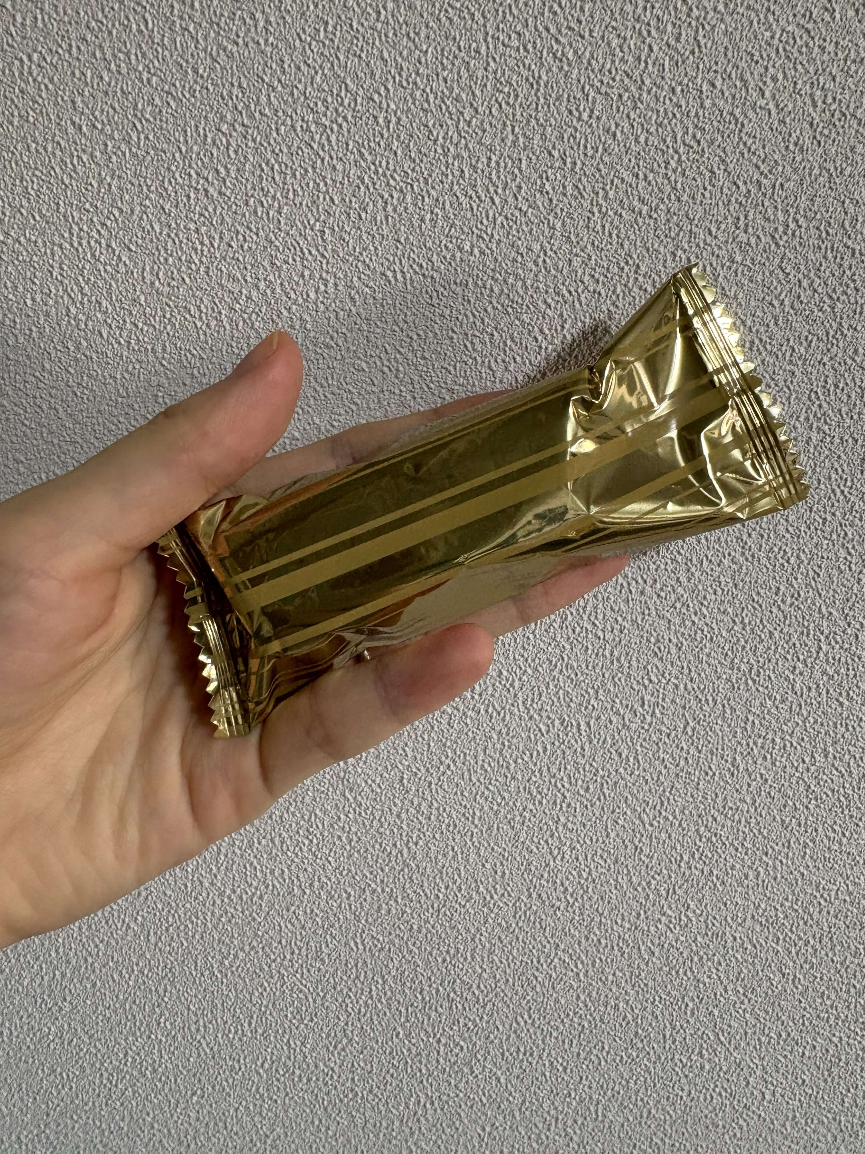 ファミリーマート - ミルフィーユトリプルショコラの個包装の写真