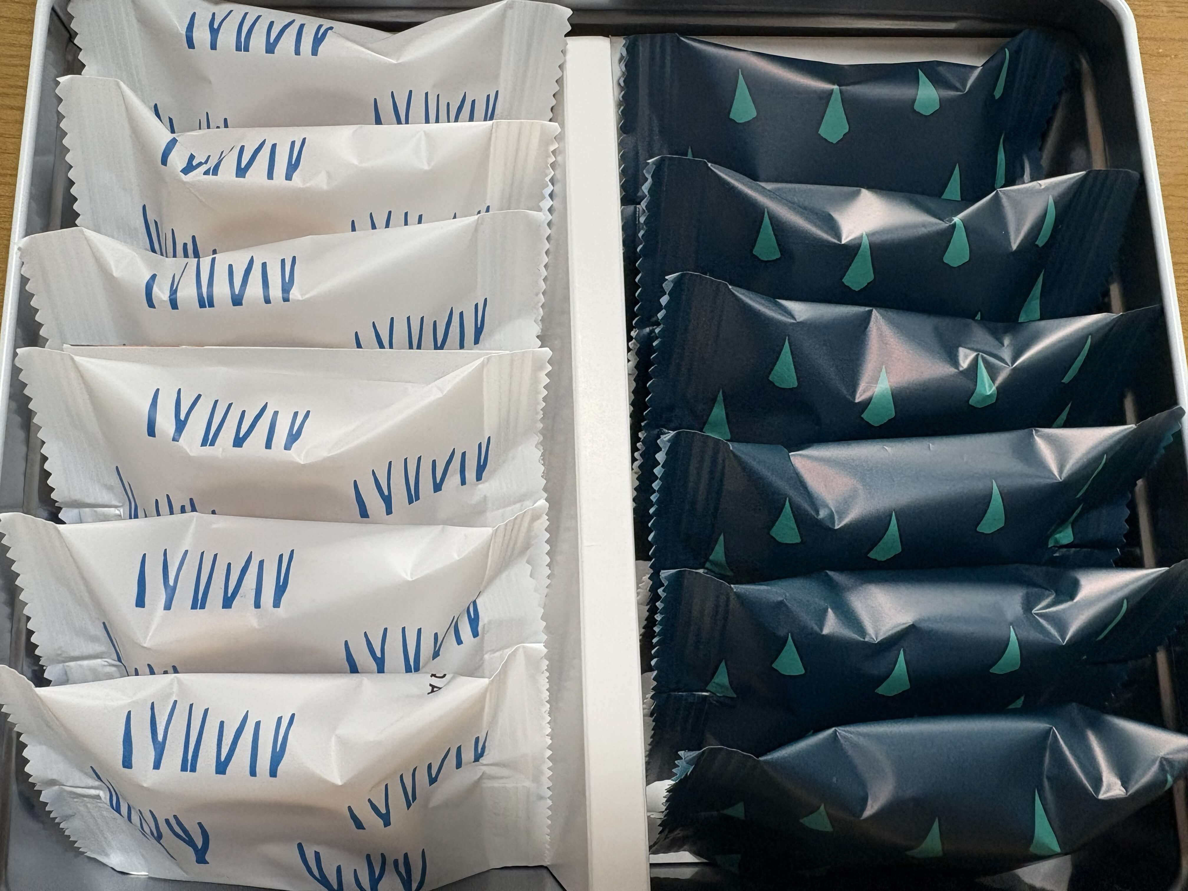 Snows(スノー) - スノーサンドの缶を開けた時の写真