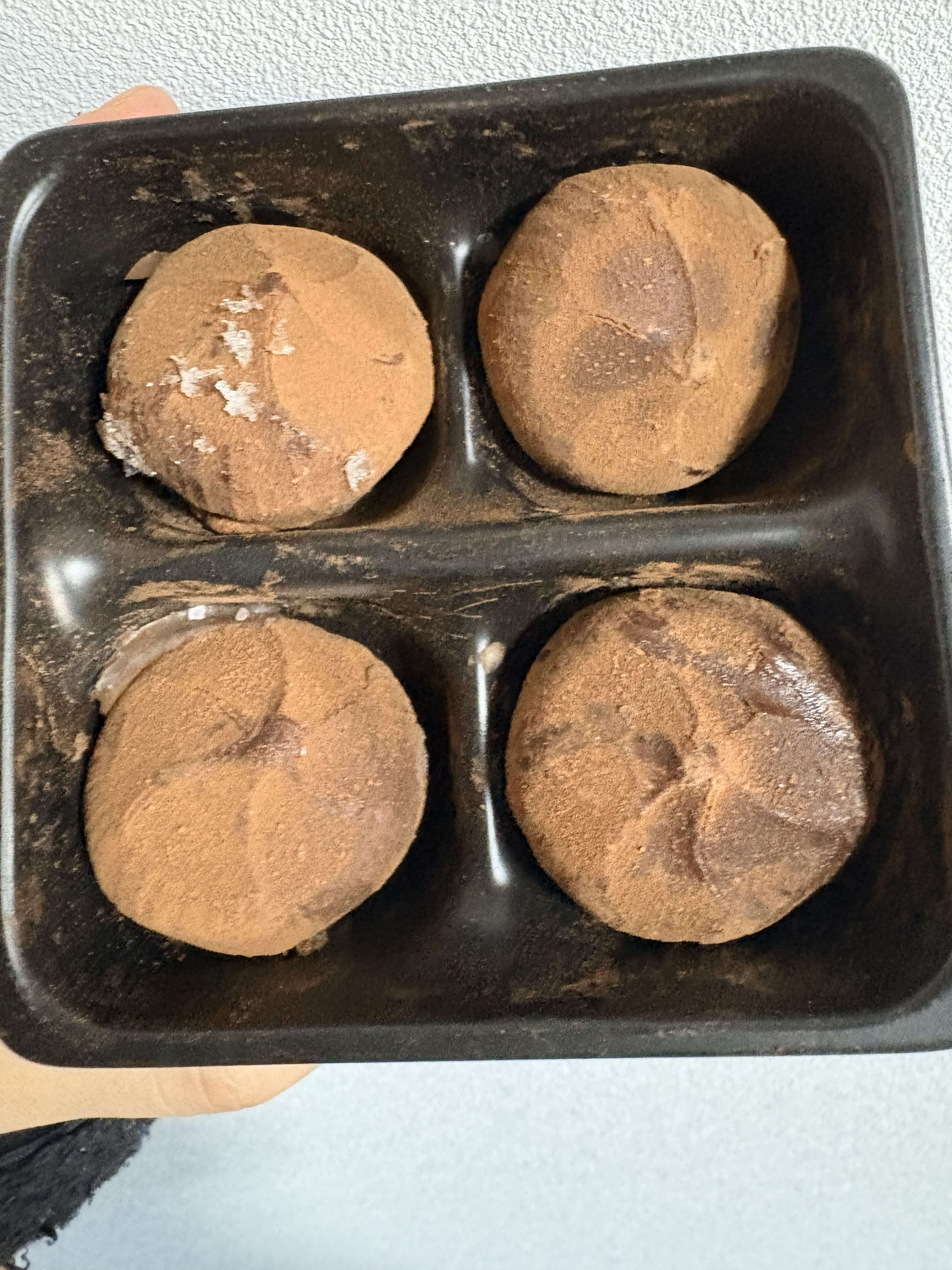 ローソン「生チョコトリュフ クリーム入り」の写真