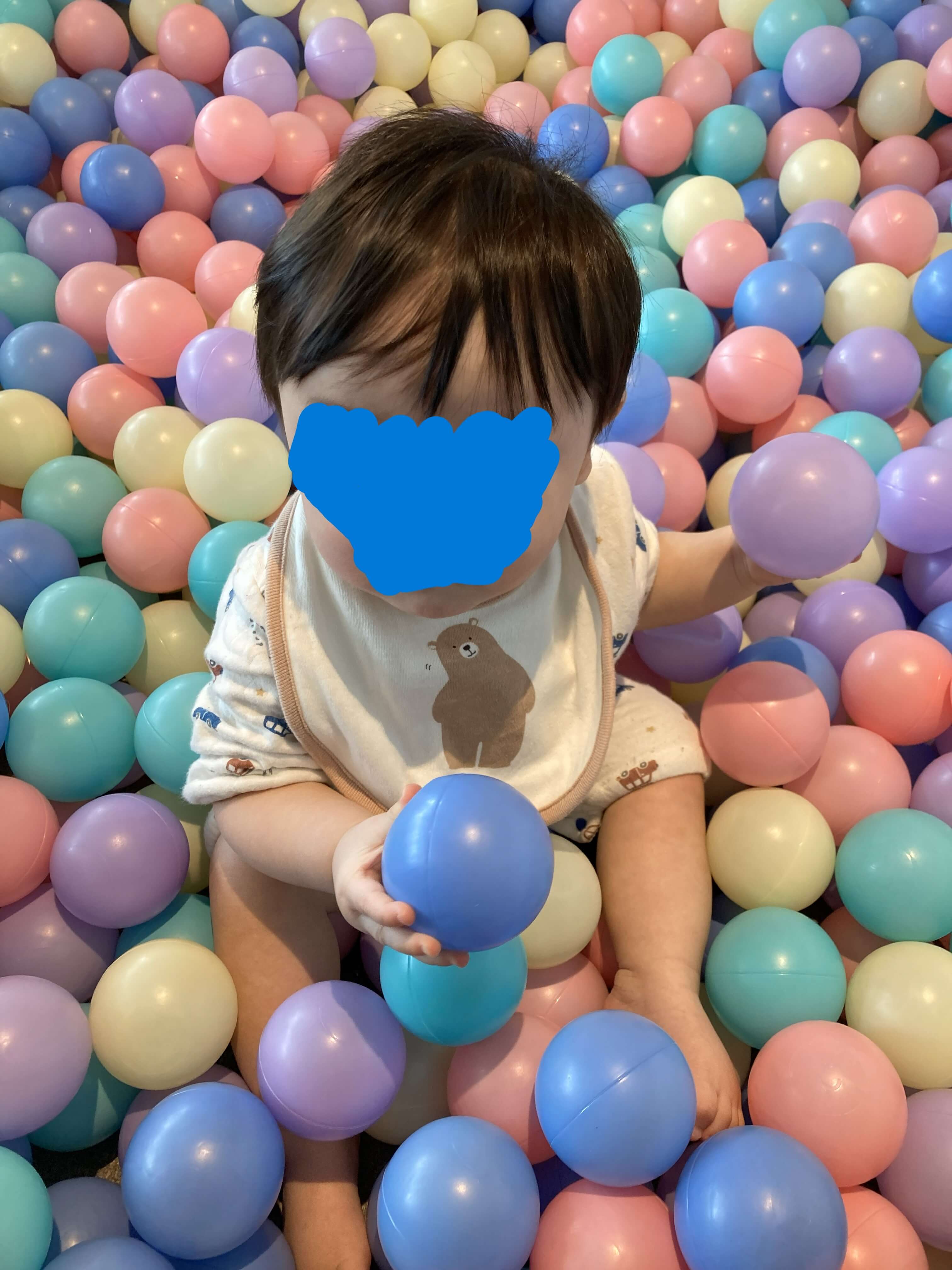 オリンピアドリームセトの船内 キッズルームのボールプール